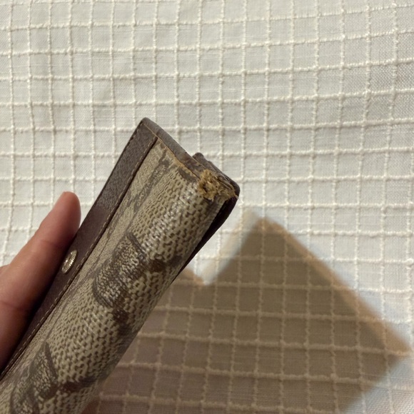 Gucci GG Monogram Canvas Leather Wallet - Picture 10 of 16